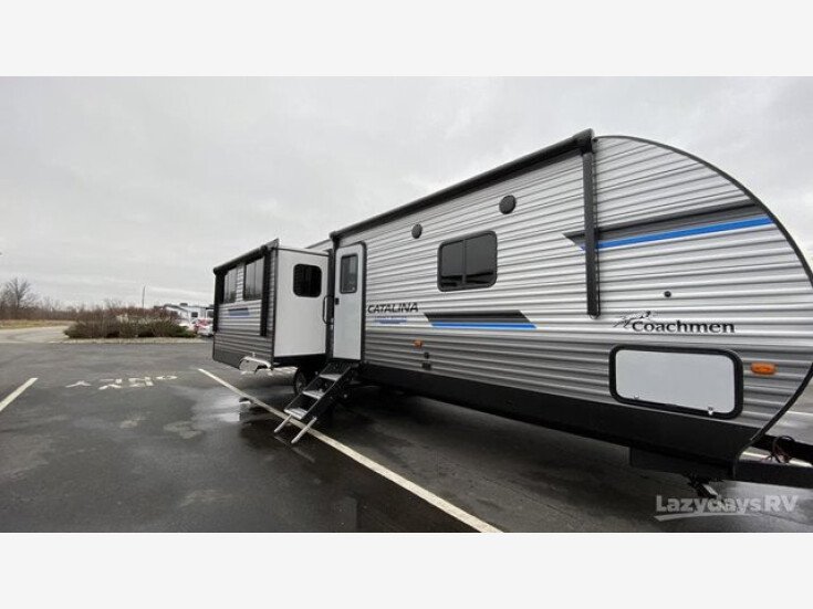 Thumbnail Photo undefined for New 2023 Coachmen Catalina